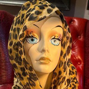 Women's Gorgeous Leopard Patterned Super Sexy Scarf NWOT